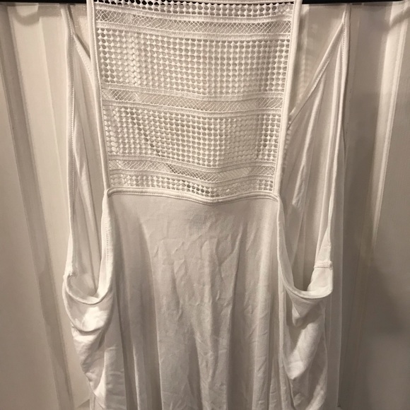 White Tank - Picture 4 of 4
